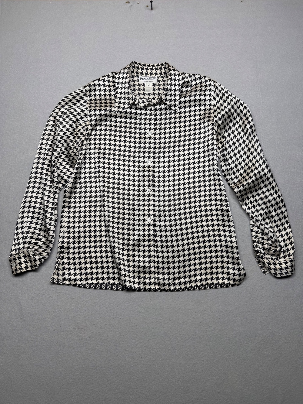 Pendleton Button-Up Blouse Women 8 Black White Houndstooth